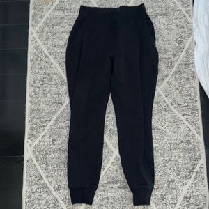 Lululemon joggers!